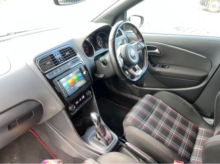 2016 Volkswagen Polo - photo 2