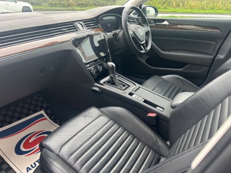 2018 Volkswagen Passat - photo 15