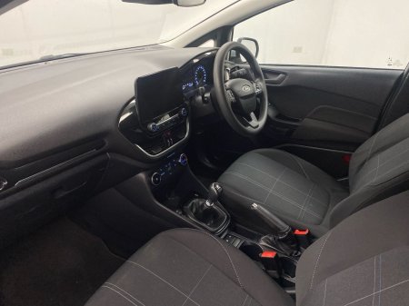 2020 Ford Fiesta - photo 2