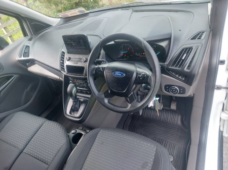 2020 Ford Transit - photo 10