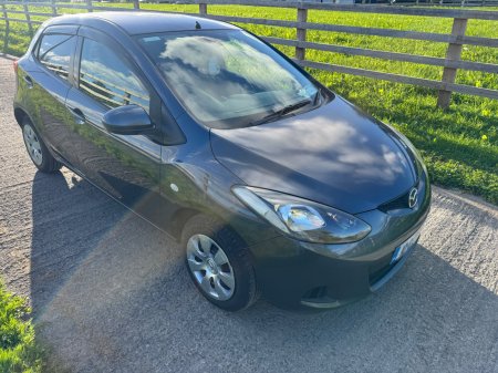 2010 Mazda Demio - photo 2