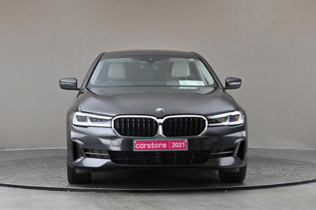 2021 BMW 5-Series - photo 2