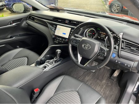 2020 Toyota Camry - photo 14