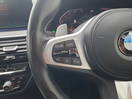2022 BMW 5-Series - photo 17