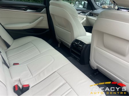 2022 BMW 5-Series - photo 5