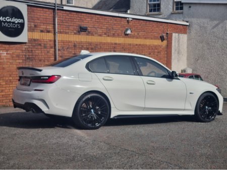 2022 BMW 3-Series - photo 7