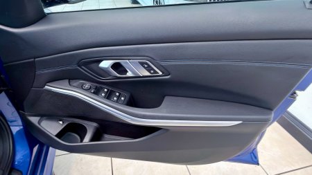 2024 BMW 3-Series - photo 11