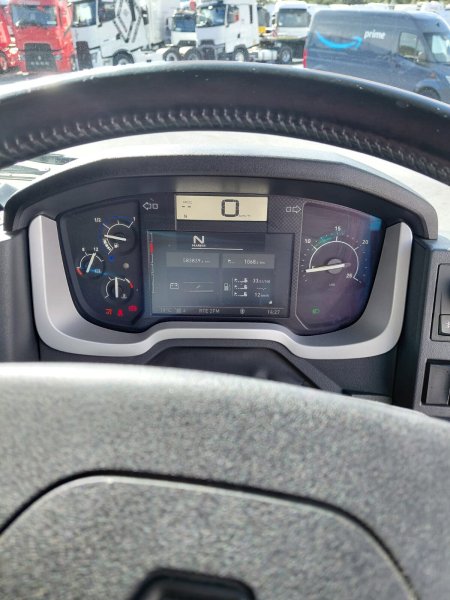 2021 Renault T-High - photo 12