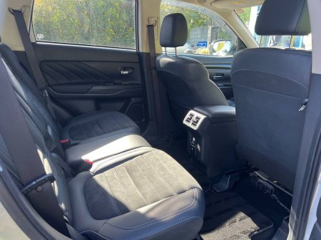 2022 Mitsubishi Outlander - photo 7