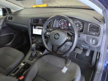 2020 Volkswagen Golf - photo 3