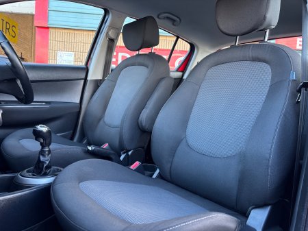 2013 Hyundai i20 - photo 18