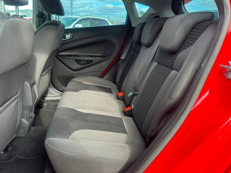 2015 Ford Fiesta - photo 19