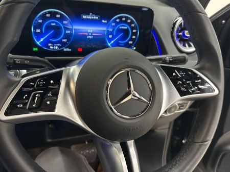 2026 Mercedes-Benz EQB - photo 21