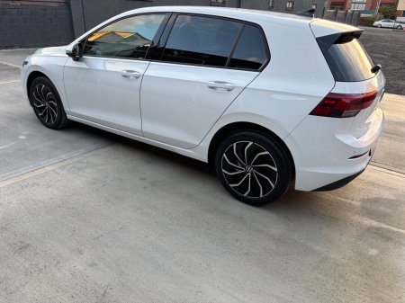 2024 Volkswagen Golf - photo 13