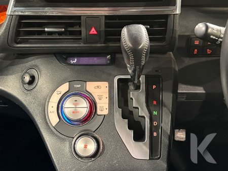 2017 Toyota Sienta - photo 19