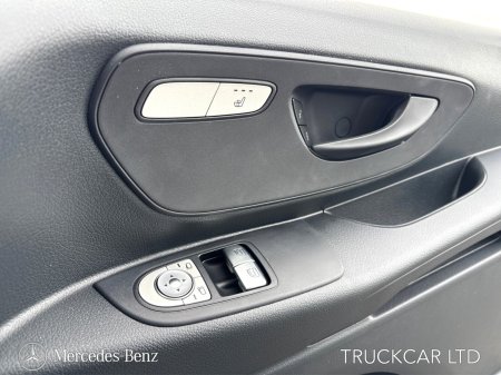 2025 Mercedes-Benz Vito - photo 11