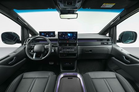 2027 Hyundai Staria - photo 4