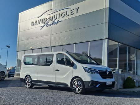 2024 Renault Trafic RED MINIBUS FWD 130 3T1 E6 L2H1 5D