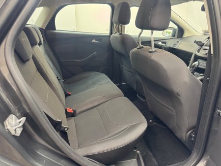 2015 Ford Focus - photo 7