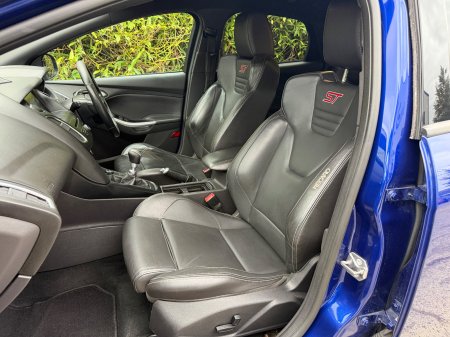 2016 Ford Focus - photo 25