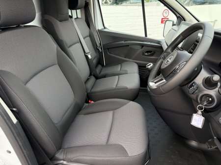 2027 Nissan Primastar - photo 20