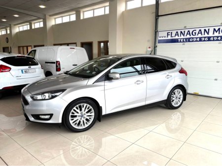2016 Ford Focus - photo 2
