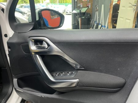 2017 Peugeot 2008 - photo 14
