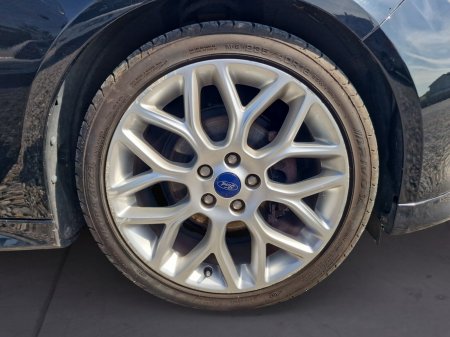 2018 Ford Focus - photo 9
