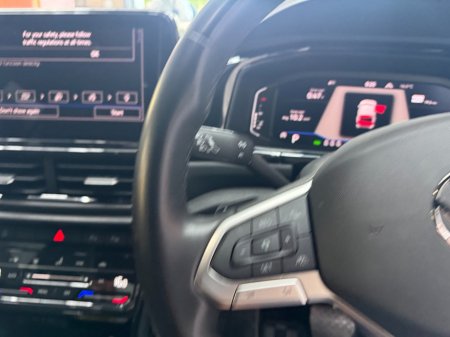 2024 Volkswagen T-Roc - photo 14