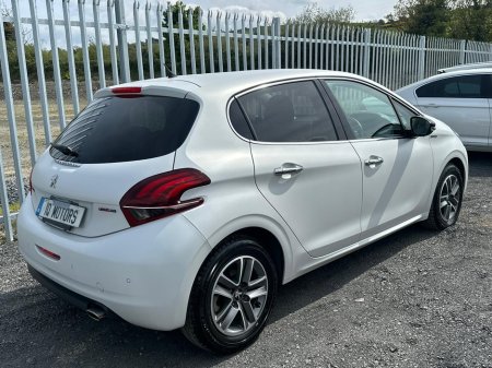 2017 Peugeot 208 - photo 6