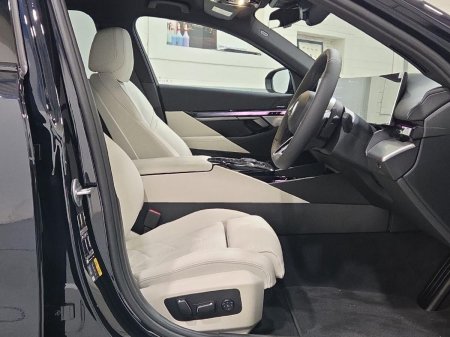 2026 BMW 5-Series - photo 12