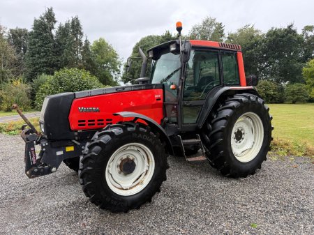 2004 Valtra 8050