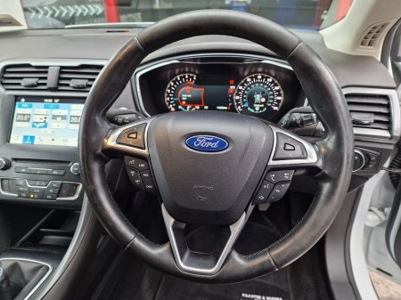 2017 Ford Mondeo - photo 16