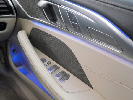 2022 BMW 8-Series - photo 21