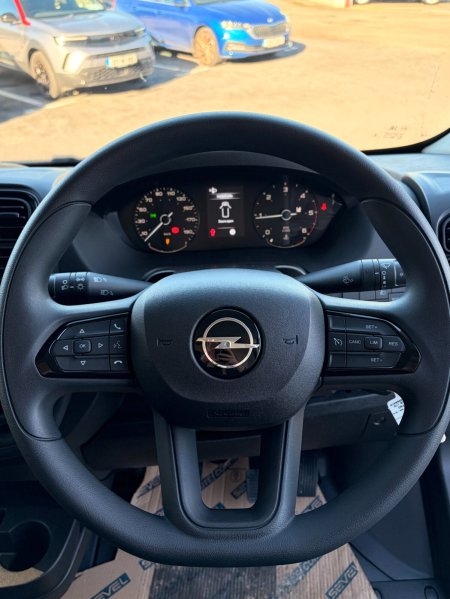 2027 Opel Movano - photo 13
