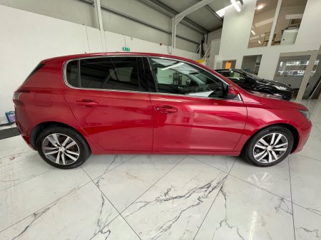 2018 Peugeot 308 - photo 2