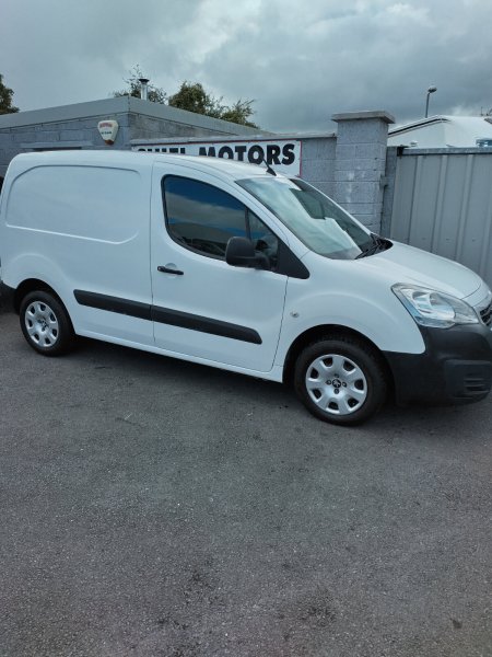2018 Peugeot Partner - photo 2