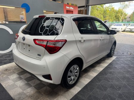 2019 Toyota Vitz - photo 3