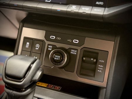 2026 Toyota Hilux - photo 23