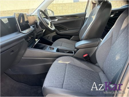 2025 Volkswagen Tiguan - photo 13