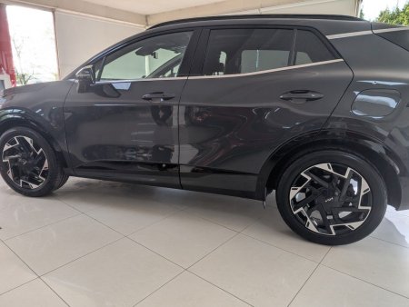 2024 Kia Sportage - photo 2