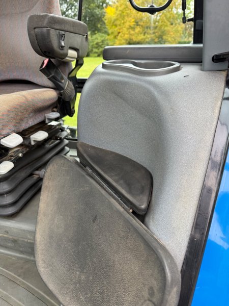 2007 New Holland Tm130 - photo 14