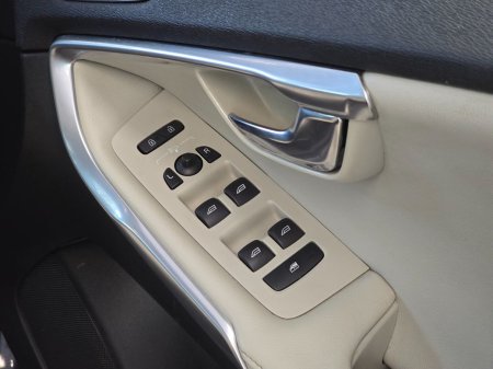 2017 Volvo V40 - photo 16