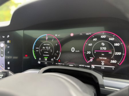 2024 Volkswagen Touareg - photo 27