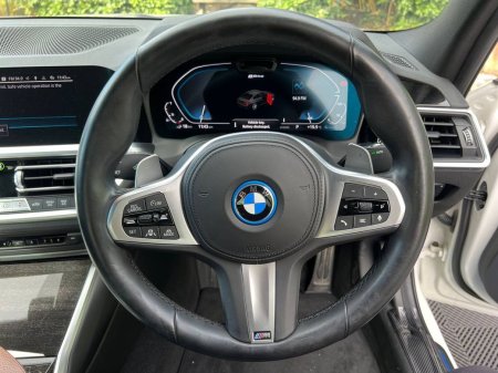 2022 BMW 3-Series - photo 4