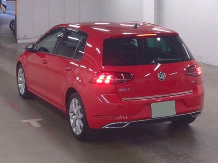 2018 Volkswagen Golf - photo 2