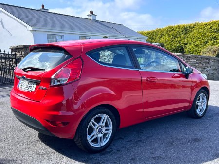 2014 Ford Fiesta - photo 2