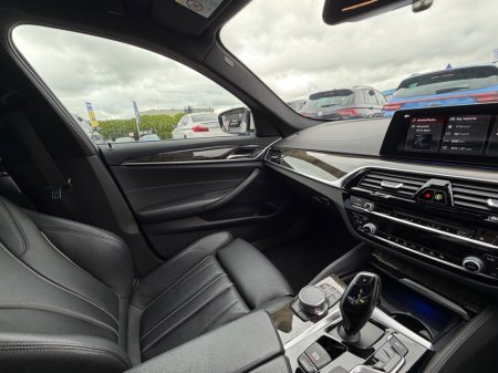 2018 BMW 5-Series - photo 23