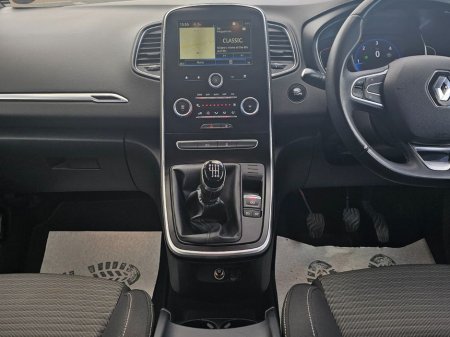 2020 Renault Grand Scenic - photo 25