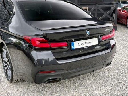 2021 BMW 5-Series - photo 12